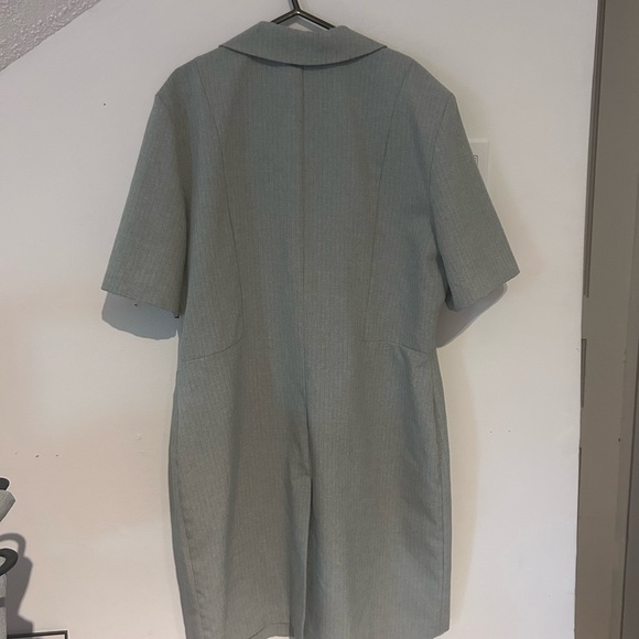 Vintage Embroidered Gray Midi Dress with Matching Blazer - Picture 5 of 8